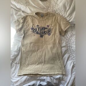 Olivia Rodrigo Tan Gildan T-Shirt Size Small EUC